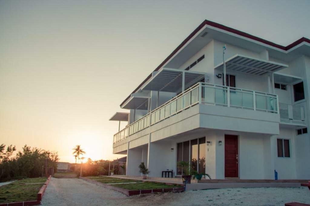 Pearl Of Santa Fe - Sabal'S Lodge ภายนอก รูปภาพ
